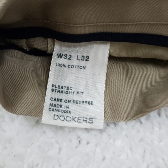 Dockers Straight Fit Dress Pants - Picture 7 of 7